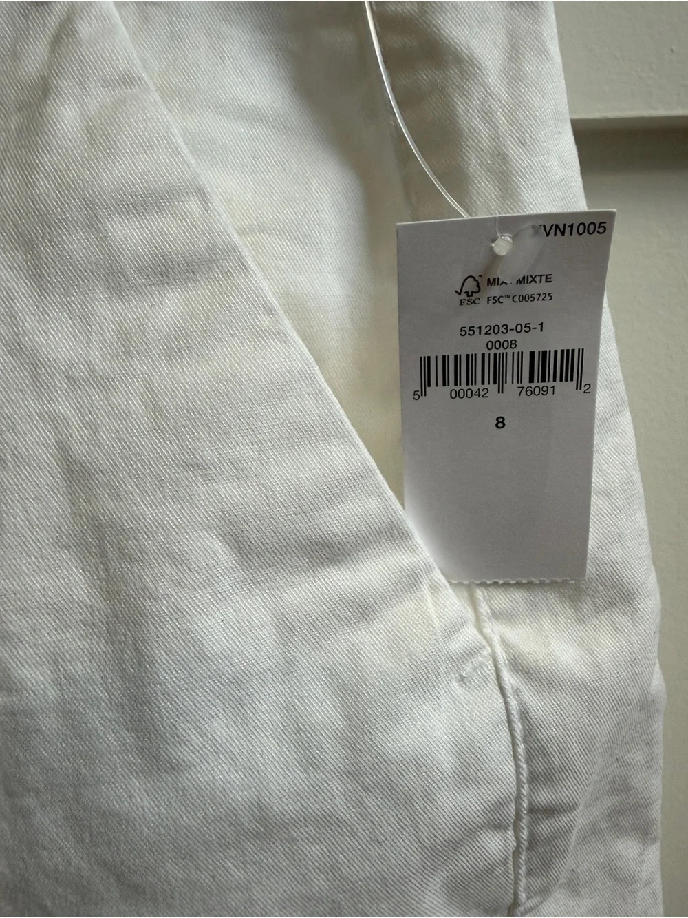 Old Navy White Cotton Blend Women's Jean Shorts - Picture 3 of 7